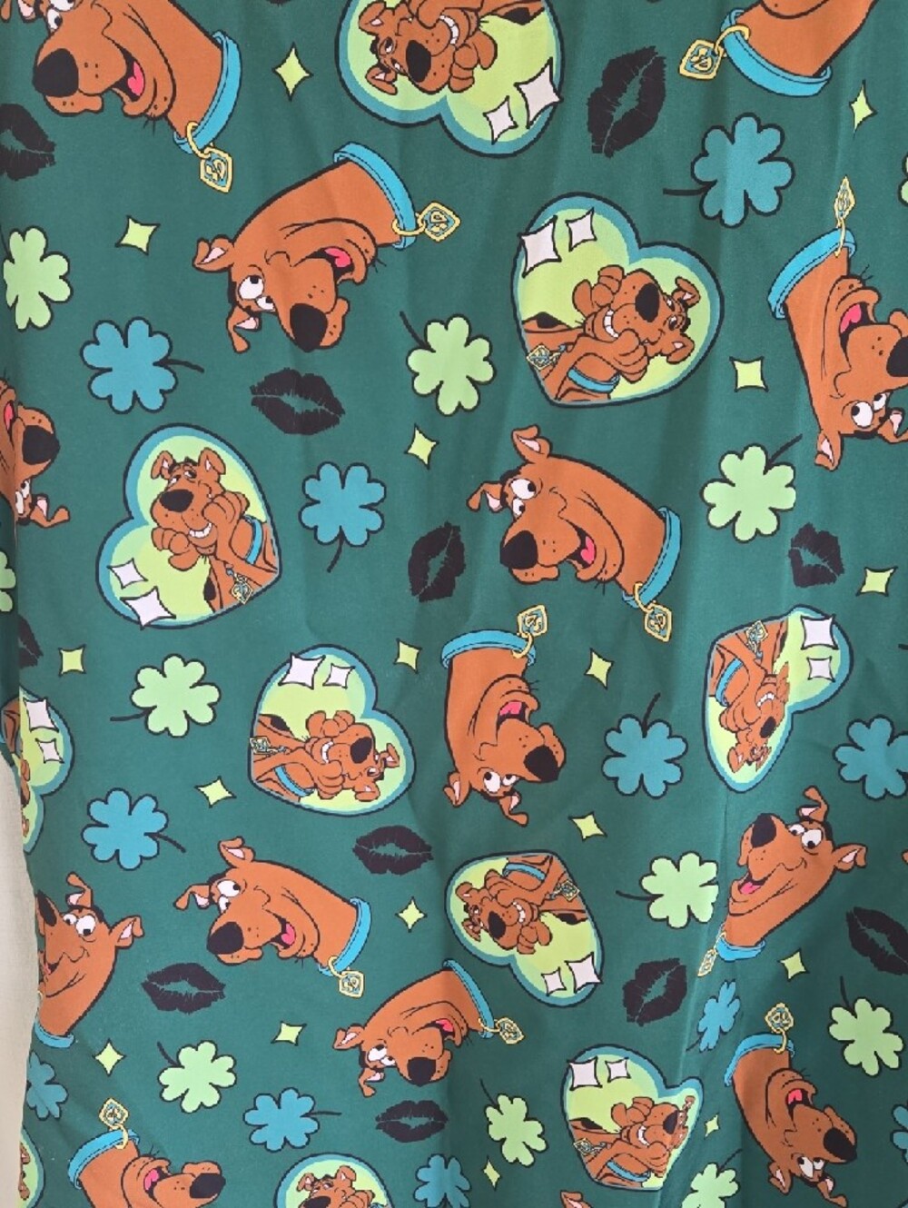 Scooby Doo Character V-Neck Short Sleeve Top with Pockets - Picture 10 of 11
